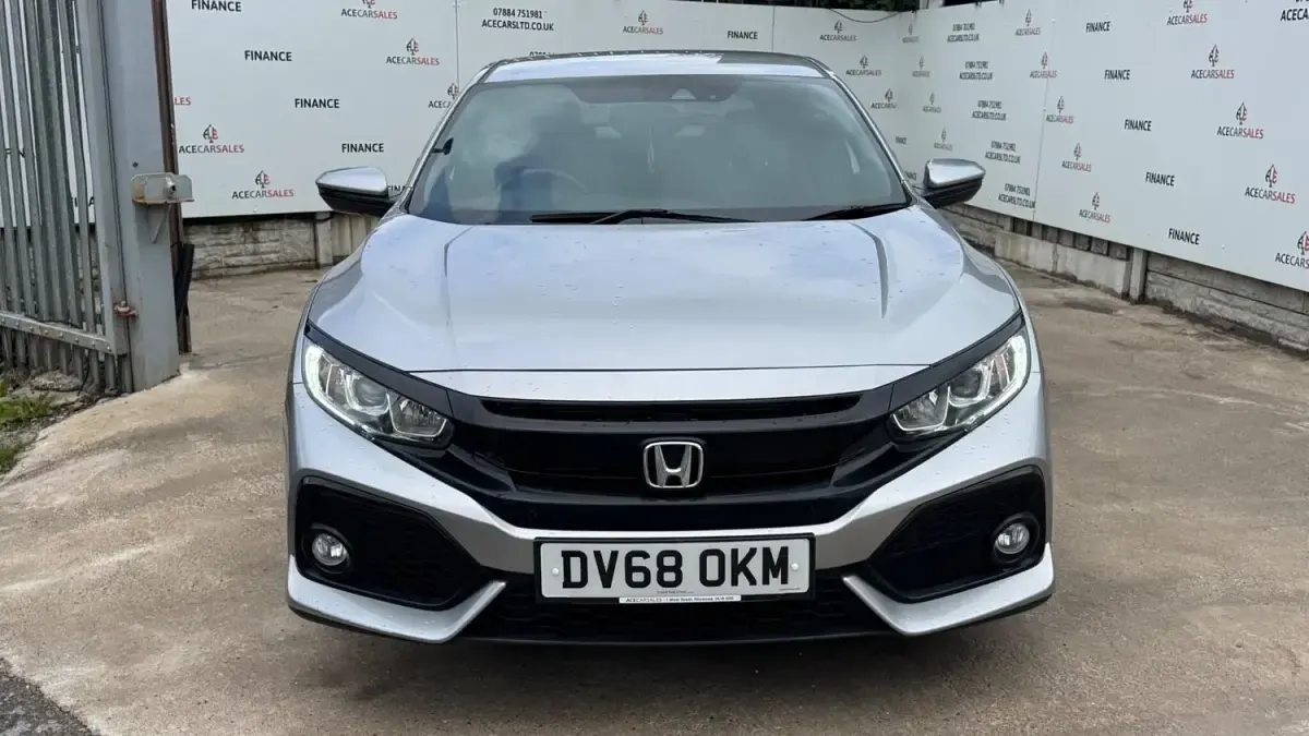 Używany Honda Civic SR 2018 Srebrny Hatchback