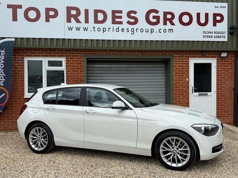 White Used 2014 BMW 116 Sport Line Hatchback | £9,899 (Expensive) - Image 1/4