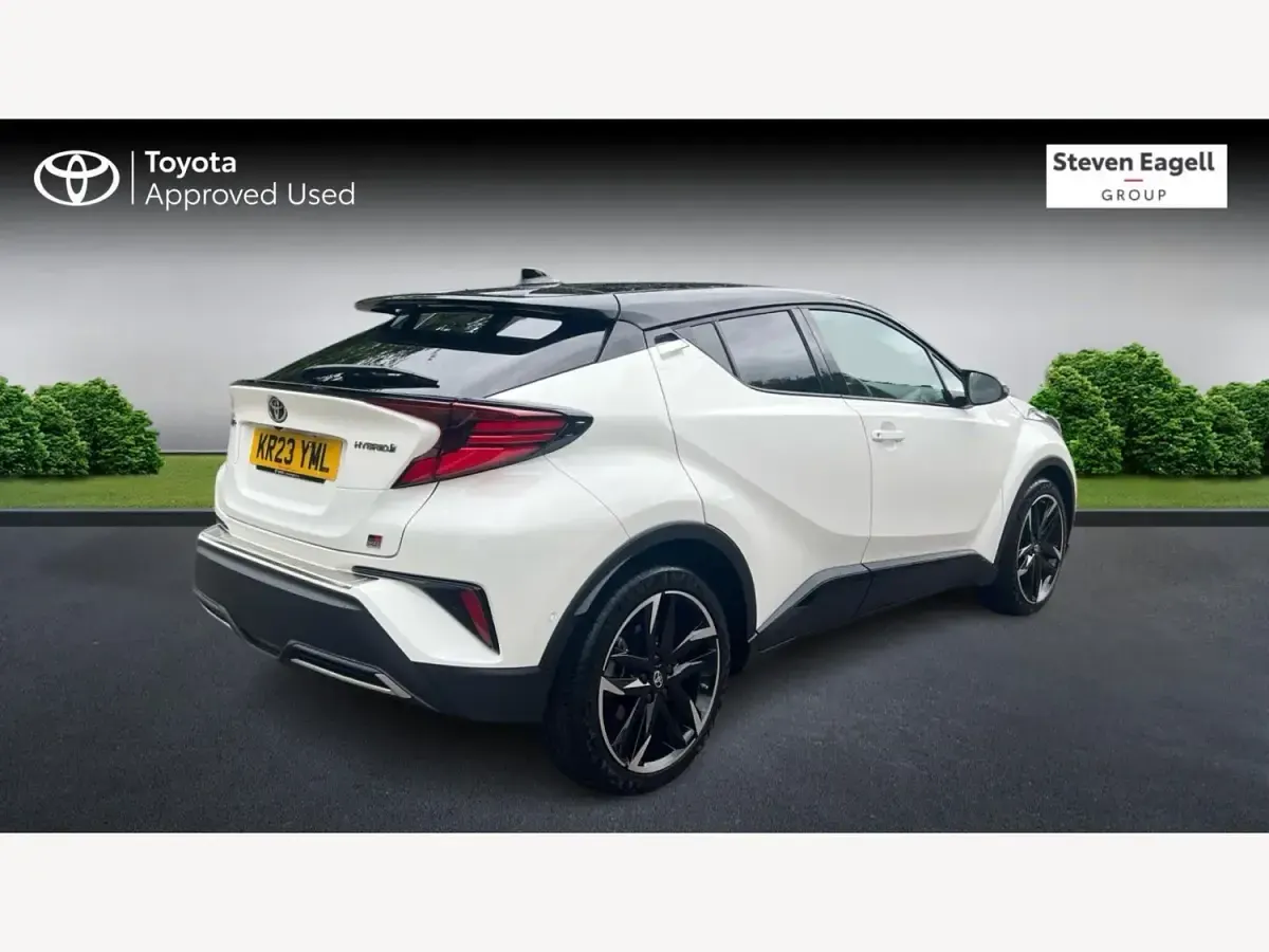 Second-hand Toyota C-HR Sport 2023 Alb SUV
