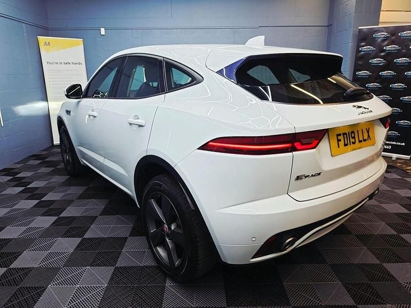 Usado Jaguar E-Pace R-Dynamic 180 HP (132 kW) 2019 Branco SUV