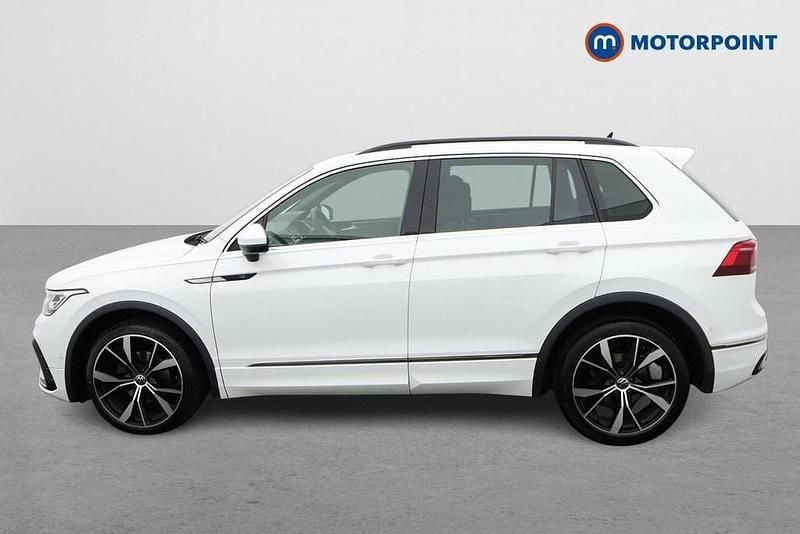 Second-hand VW Tiguan R-line 150 CP (110 kW) 2023 Alb SUV