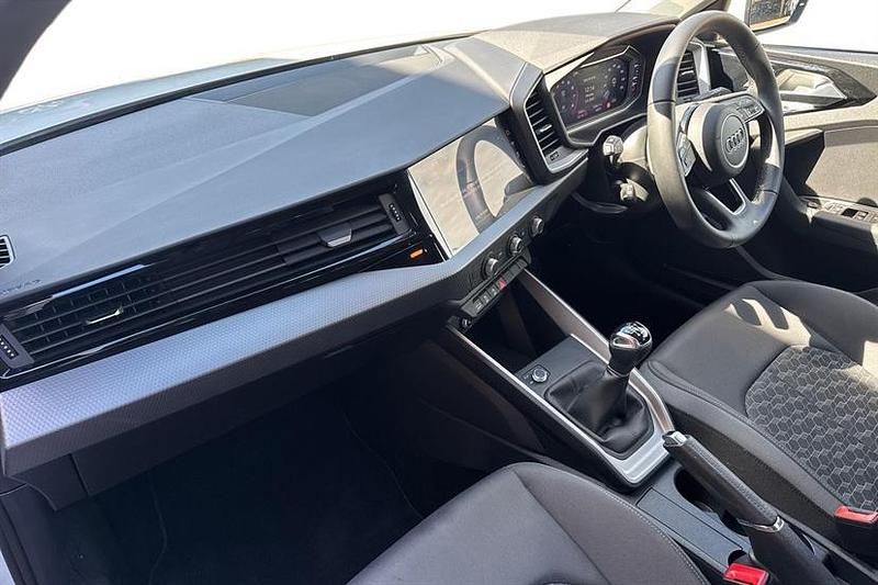 Used Audi A1 Sport 116 HP (85 kW) 2025 White SUV