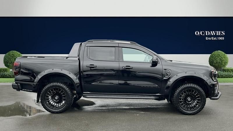Begagnad Ford Ranger Wildtrack 2023 Svart Pickup