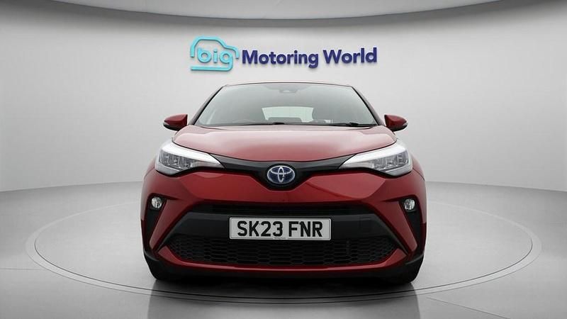 Used Toyota C-HR 122 HP (89 kW) 2023 Red SUV
