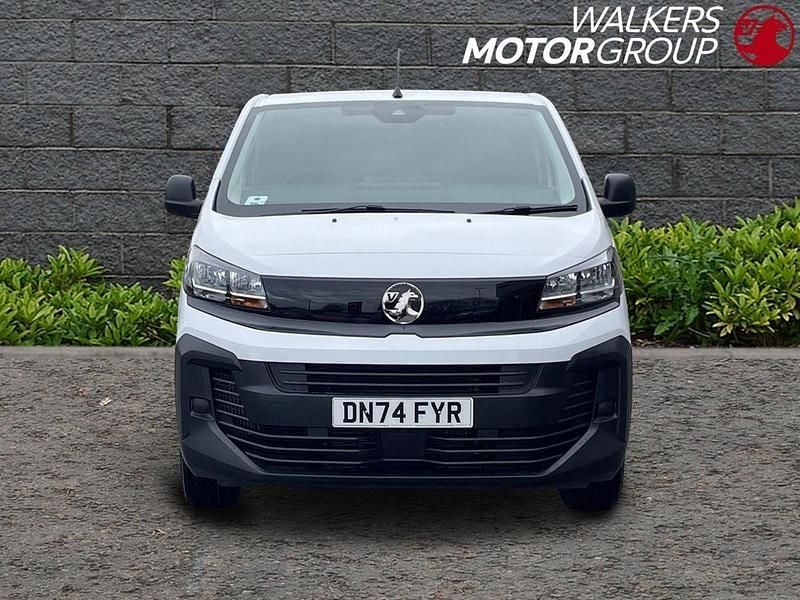 White Used 2024 Vauxhall Vivaro S MPV | £19,980 (Fair price) - Image 1/4