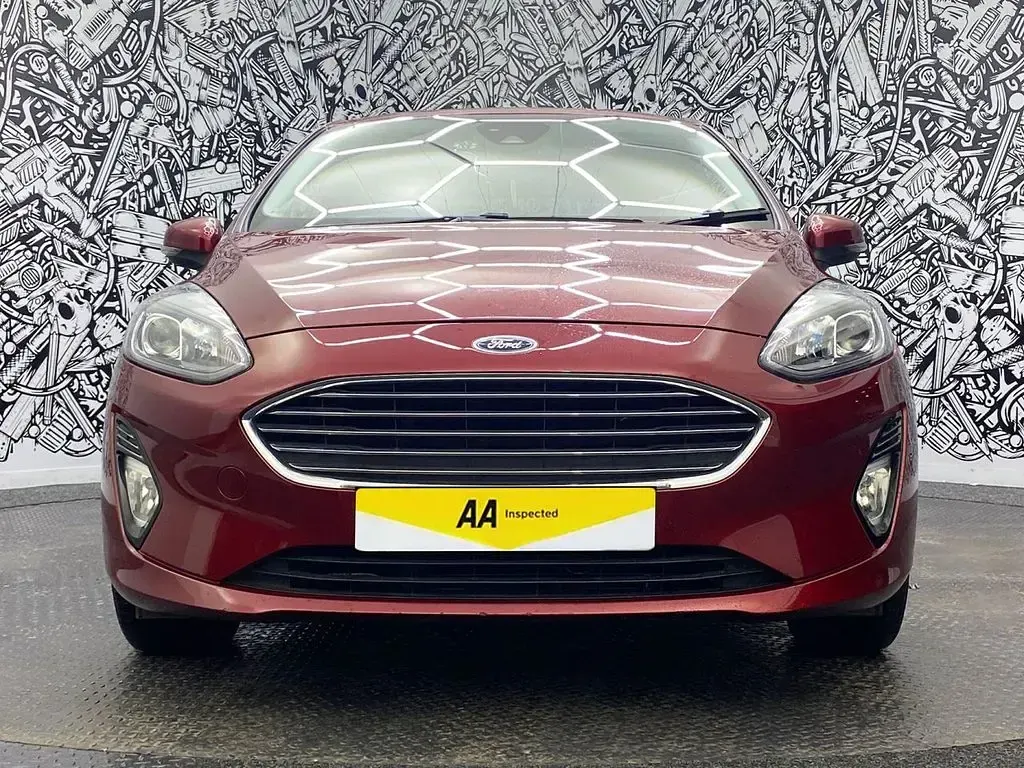 Used Ford Fiesta Titanium 125 HP (91 kW) 2021 Red Hatchback