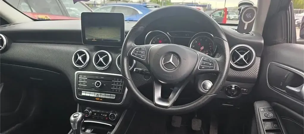 Usado Mercedes A160 2017 Preto Citadino