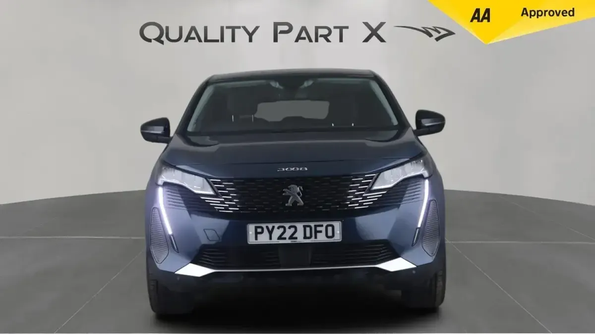 Used Peugeot 3008 Allure 131 HP (96 kW) 2022 Blue Hatchback