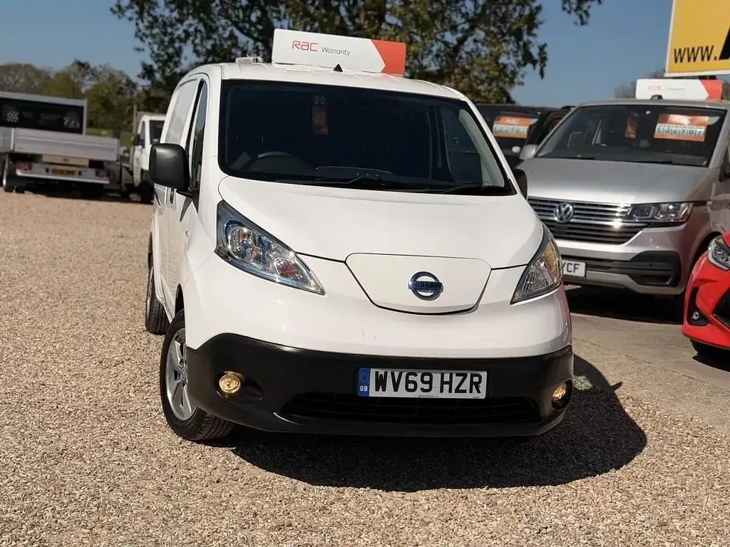 Usado Nissan e-NV200 Tekna 80 kW (109 HP) 2019 Branco Monovolume