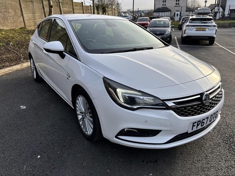 Used Vauxhall Astra Elite 2018 White Hatchback