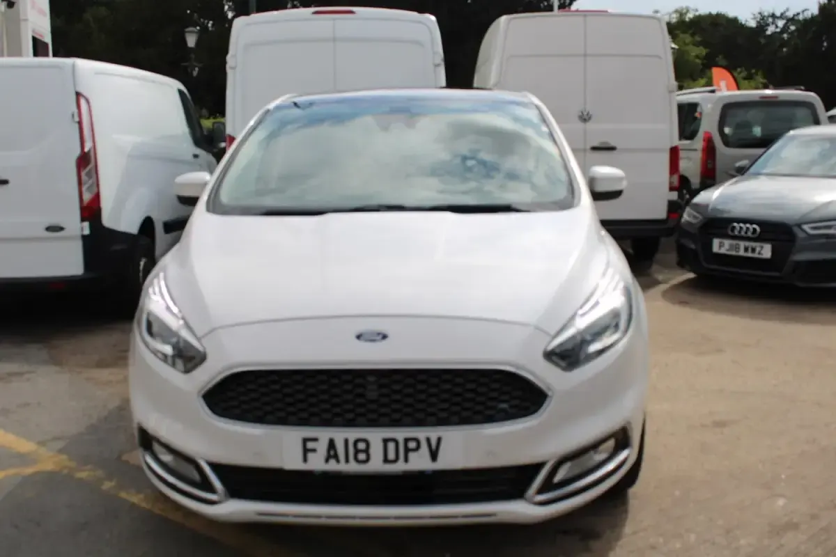 Used Ford S-MAX S 180 HP (132 kW) 2018 White MPV