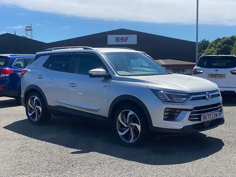 Used SsangYong Korando 163 HP (119 kW) 2020 Silver Estate