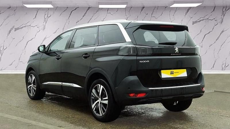 Used Peugeot 5008 Allure Premium 130 HP (95 kW) 2021 Black SUV