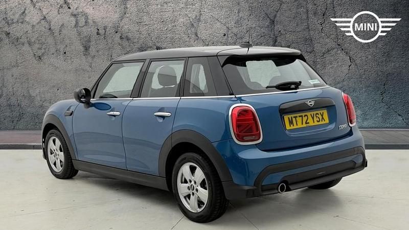 Usado Mini Cooper Classic 134 CV (98 kW) 2022 Azul Utilitario