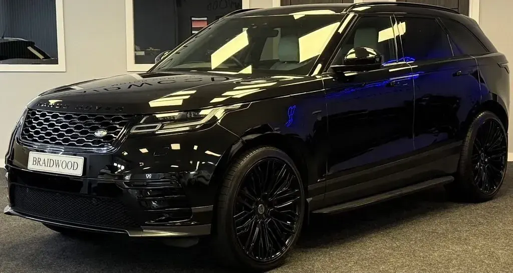 Used Land Rover Range Rover Velar R-Dynamic 180 HP (132 kW) 2019 Black SUV