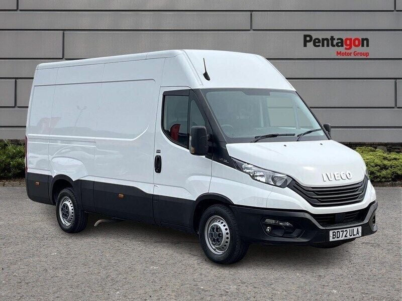 White Used 2023 Iveco Daily Van | £19,299 (Good price) - Image 1/3