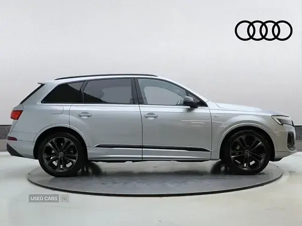 Begagnad Audi Q7 Black Edition 2025 Silver SUV