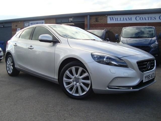 Silver Used 2015 Volvo V40 SE Lux Estate | £10,450 (Fair price) - Image 1/4
