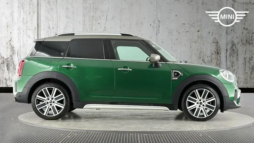 Usado Mini Cooper S Countryman Exclusive 176 HP (129 kW) 2023 Verde SUV