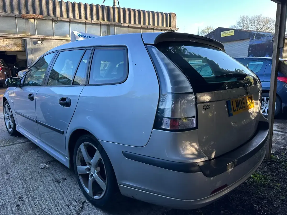 Used Saab 9-3 Vector 147 HP (108 kW) 2005 Silver Estate