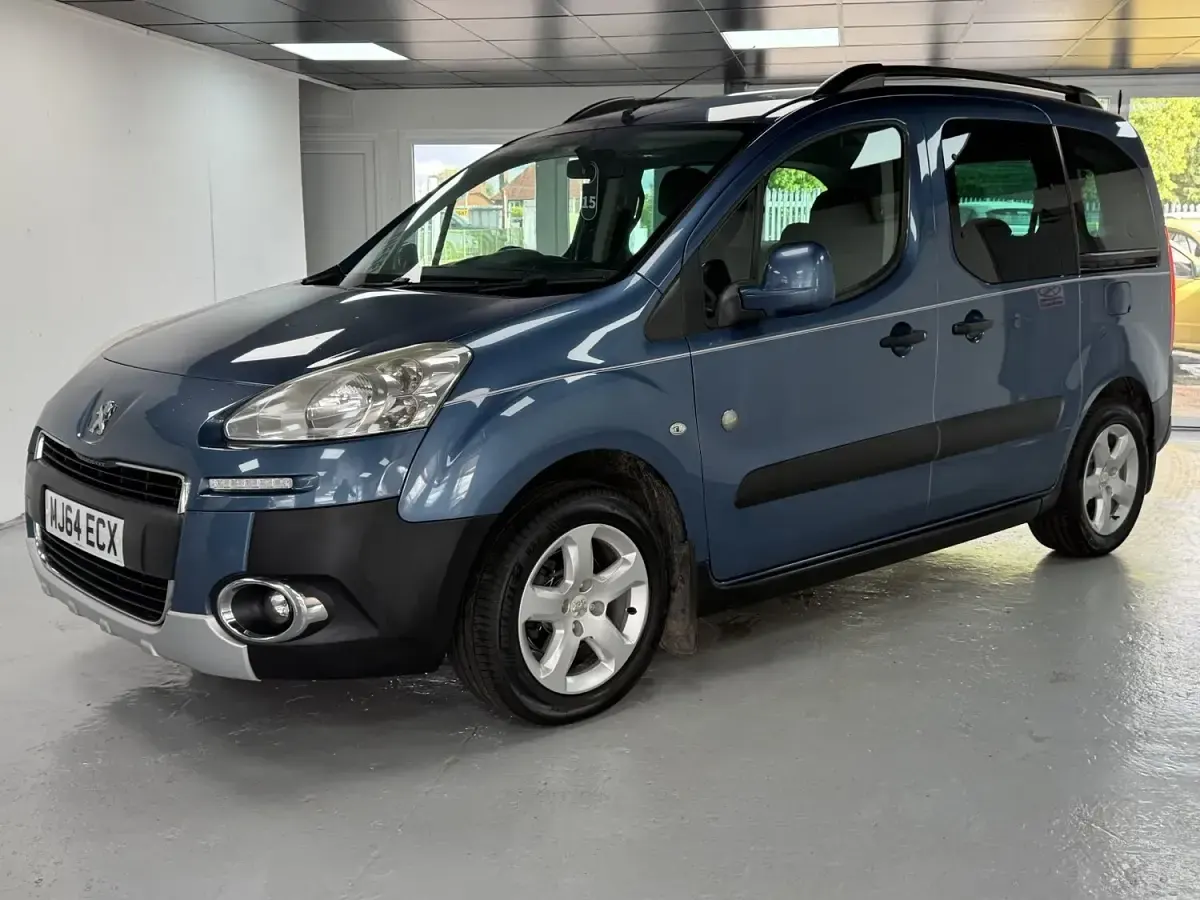 Used Peugeot Partner Tepee Outdoor 115 HP (84 kW) 2014 Blue MPV