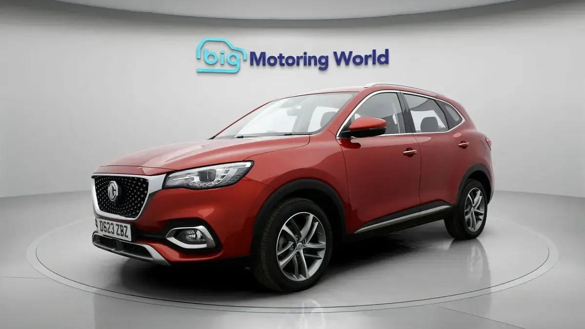 Used MG HS Excite 162 HP (119 kW) 2023 Red SUV