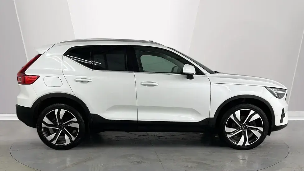 Used Volvo XC40 Ultra 161 HP (118 kW) 2025 White SUV