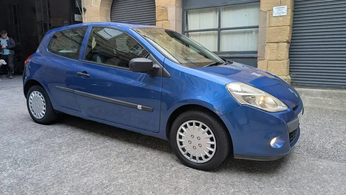 Used Renault Clio Extreme 2009 Blue Hatchback