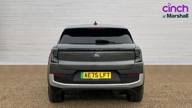 Usado Ford Explorer Premium 250 kW (340 HP) 2025 Cinzento SUV