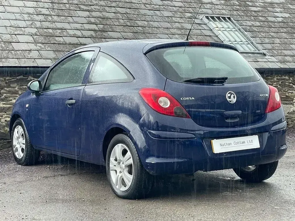 Używany Vauxhall Corsa S 2013 Niebieski Hatchback