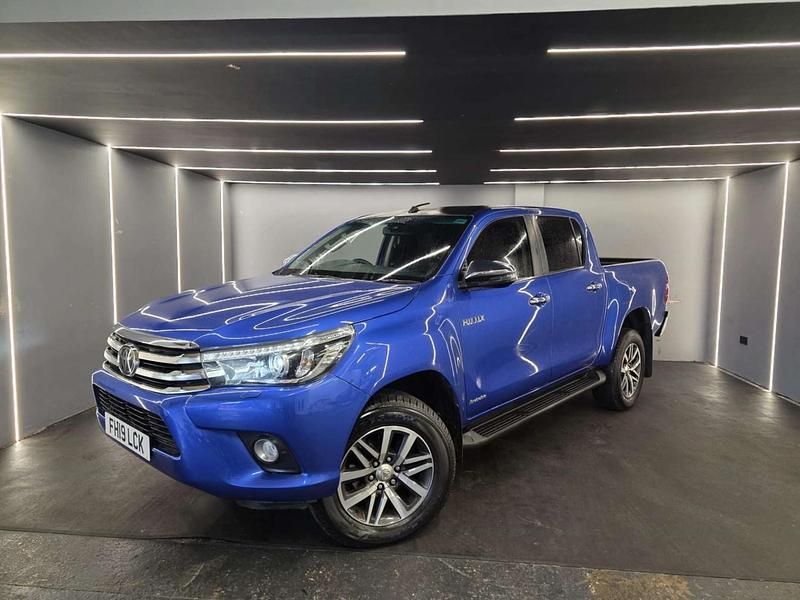 Used Toyota HiLux Luxury 150 HP (110 kW) 2019 Blue Pickup