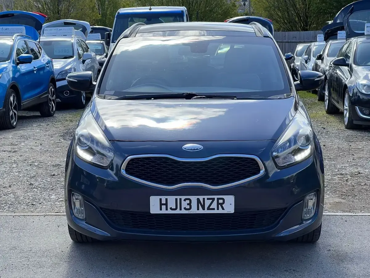 Used Kia Carens 2013 Blue MPV