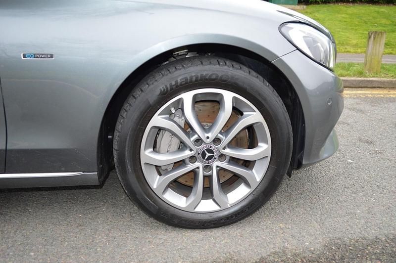 Begagnad Mercedes C350e 2018 Grå Kombi