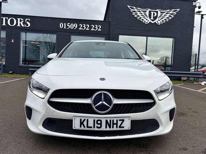 Used Mercedes A180 SE 2019 White Hatchback