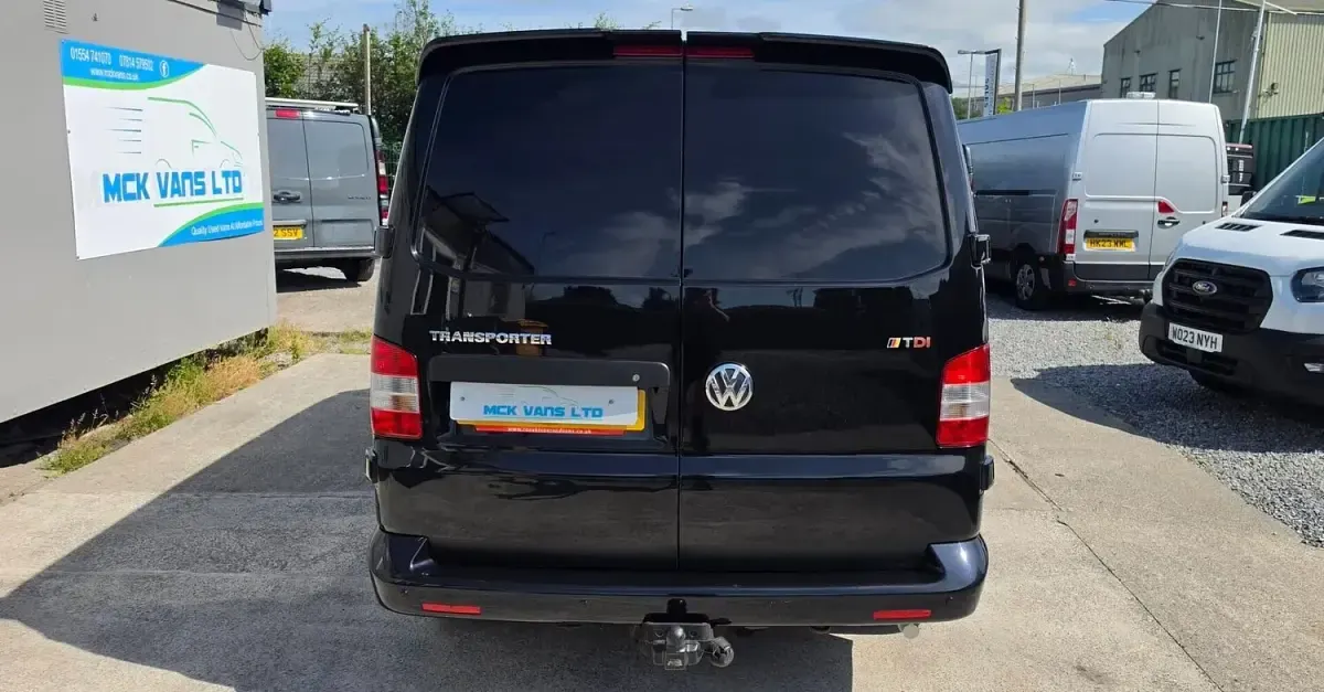 Used VW T5 140 HP (102 kW) 2010 Black Van