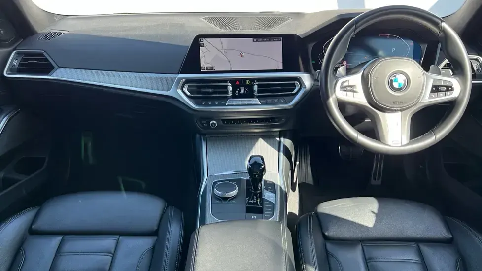 Begagnad BMW 330 M Sport 254 HK (186 kW) 2019 Blå