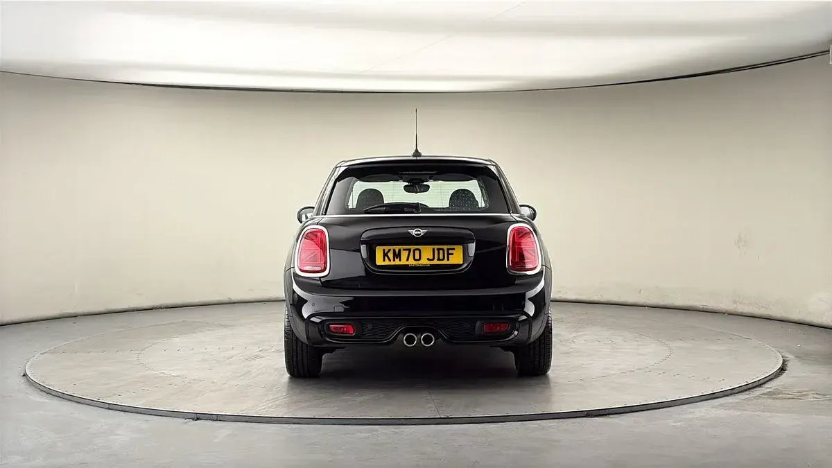 Używany Mini Cooper S Classic 192 KM (141 kW) 2020 Czarny Hatchback