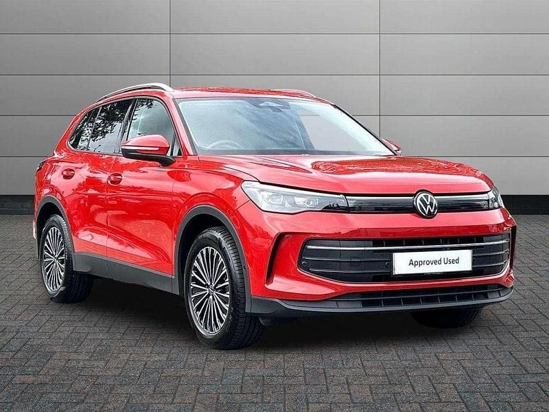 Red Used 2024 VW Tiguan Match SUV | £28,990 (Fair price) - Image 1/4