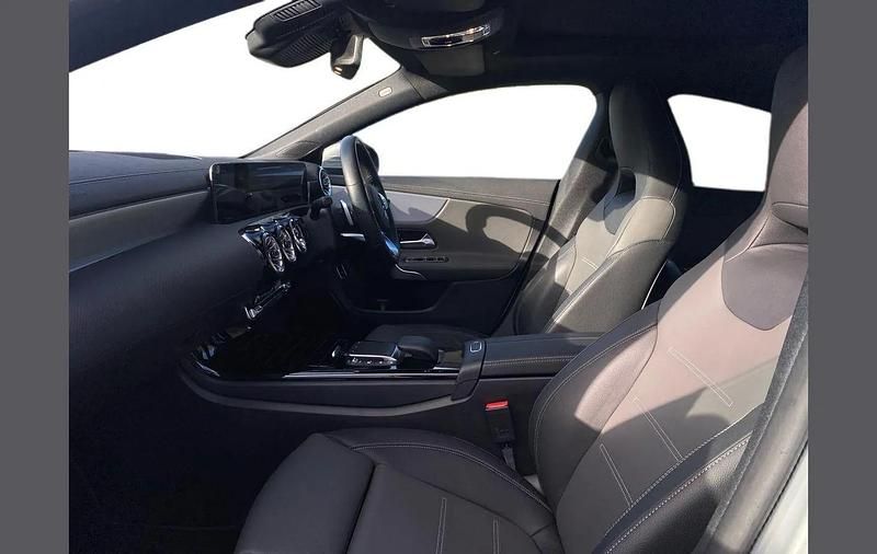 Used Mercedes CLA250e AMG Line Premium Plus 214 HP (157 kW) 2021 Silver Sedan