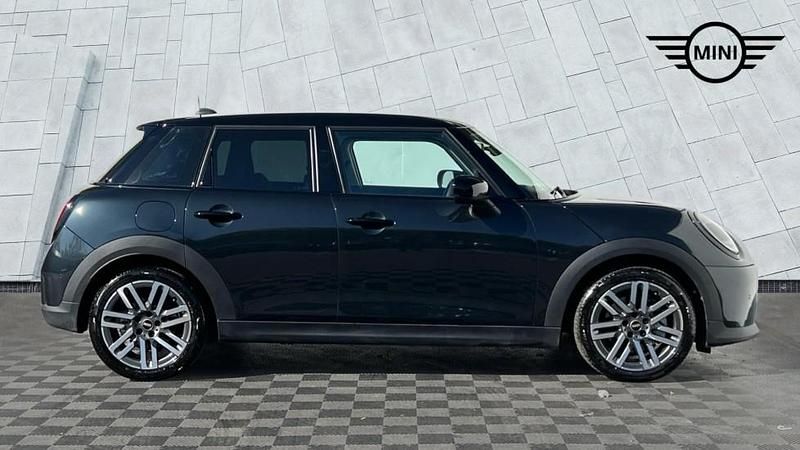 Usado Mini Cooper Hatch 113 kW (154 HP) 2025 Cinzento Citadino