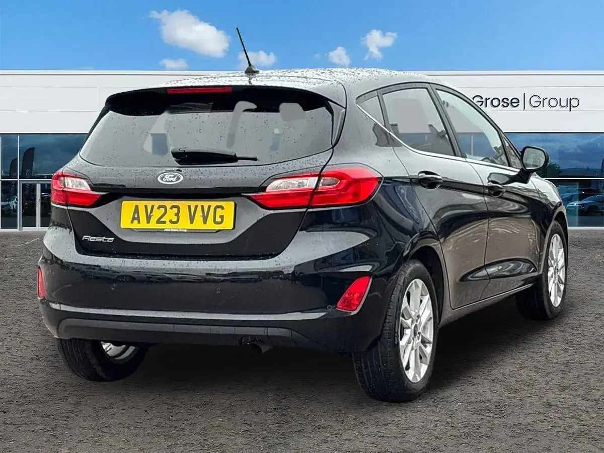 Używany Ford Fiesta Titanium 2023 Czarny Hatchback