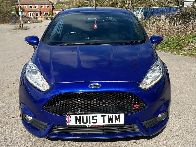 Used Ford Fiesta ST 182 HP (133 kW) 2015 Blue Hatchback