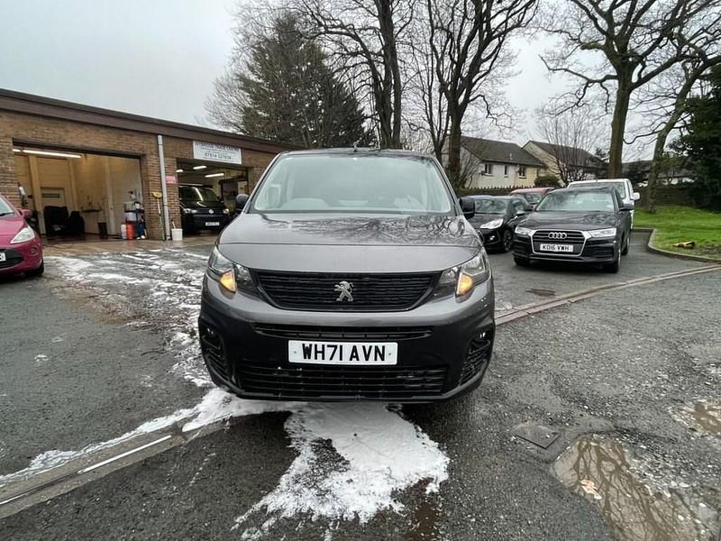 Second-hand Peugeot Partner Premium 2021 Gri Monovolum