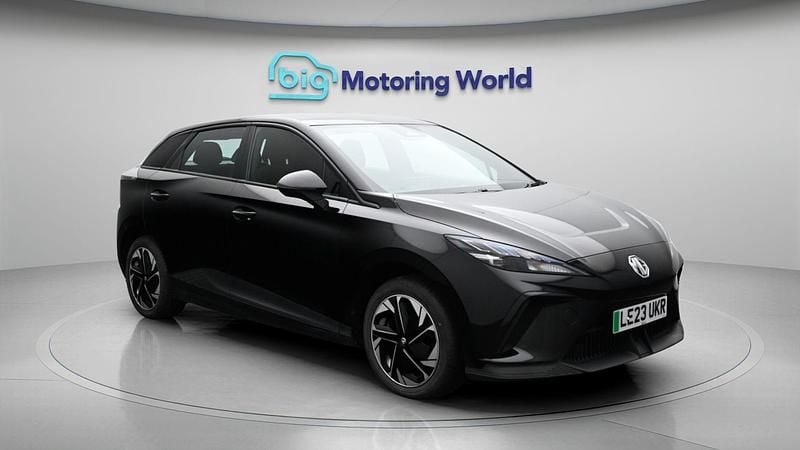 Used MG MG4 EV SE 319 kW (435 HP) 2023 Black Hatchback