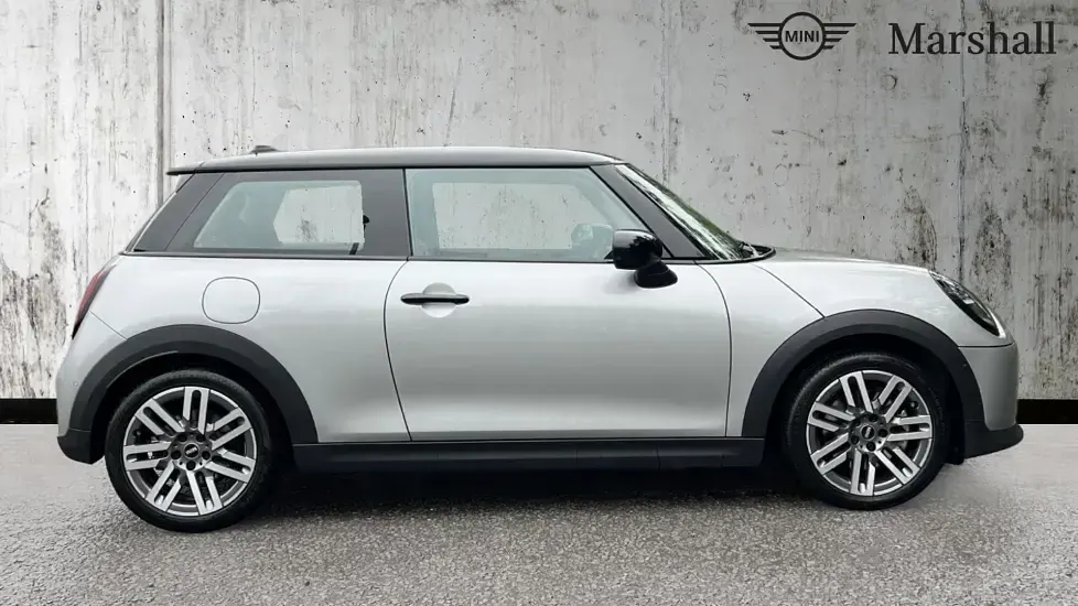 Used Mini Cooper Hatch 113 kW (154 HP) 2025 Silver Hatchback