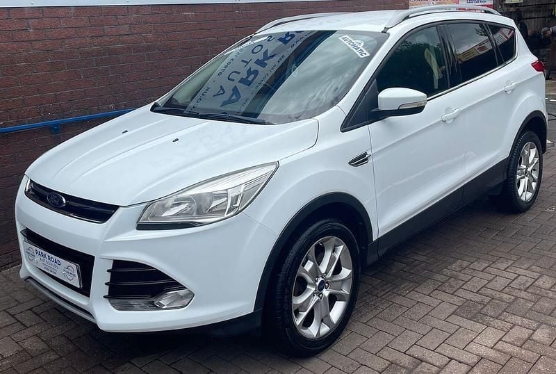 White Used 2014 Ford Kuga Titanium SUV | £7,495 (Expensive) - Image 1/4