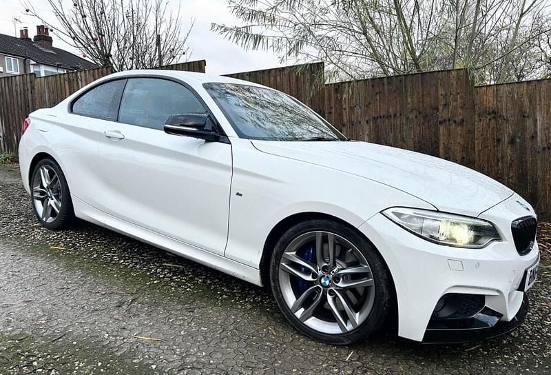 White Used 2014 BMW 220 M Sport Coupe | £10,790 (Fair price) - Image 1/3