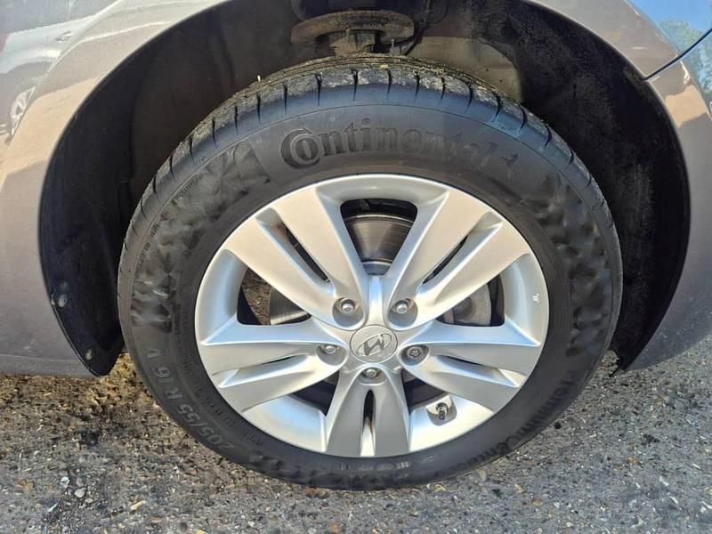 Used Hyundai ix20 Active 125 HP (91 kW) 2014 Grey Hatchback