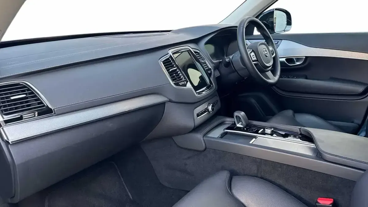 Used Volvo XC90 Plus 247 HP (181 kW) 2024 Grey SUV
