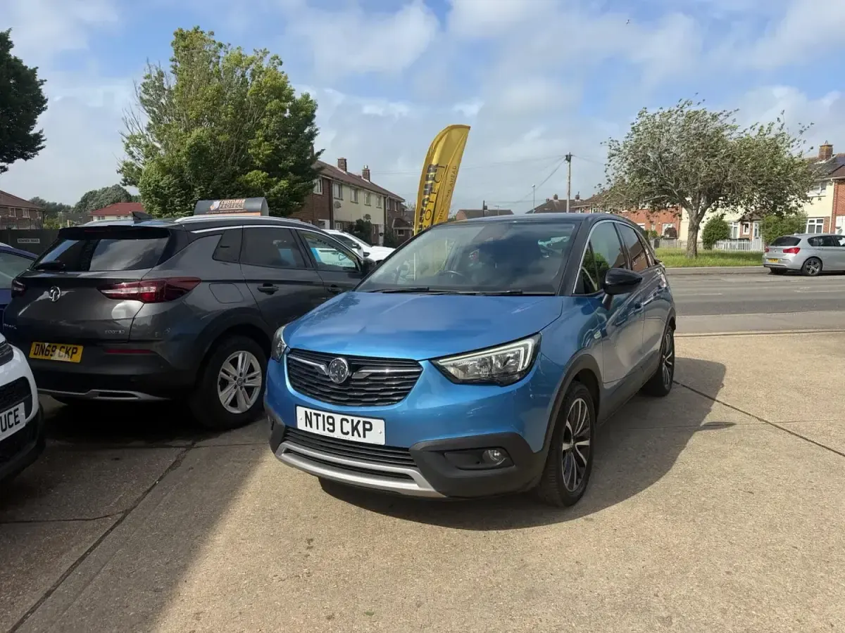 Used Vauxhall Crossland X Elite 83 HP (61 kW) 2019 Blue SUV